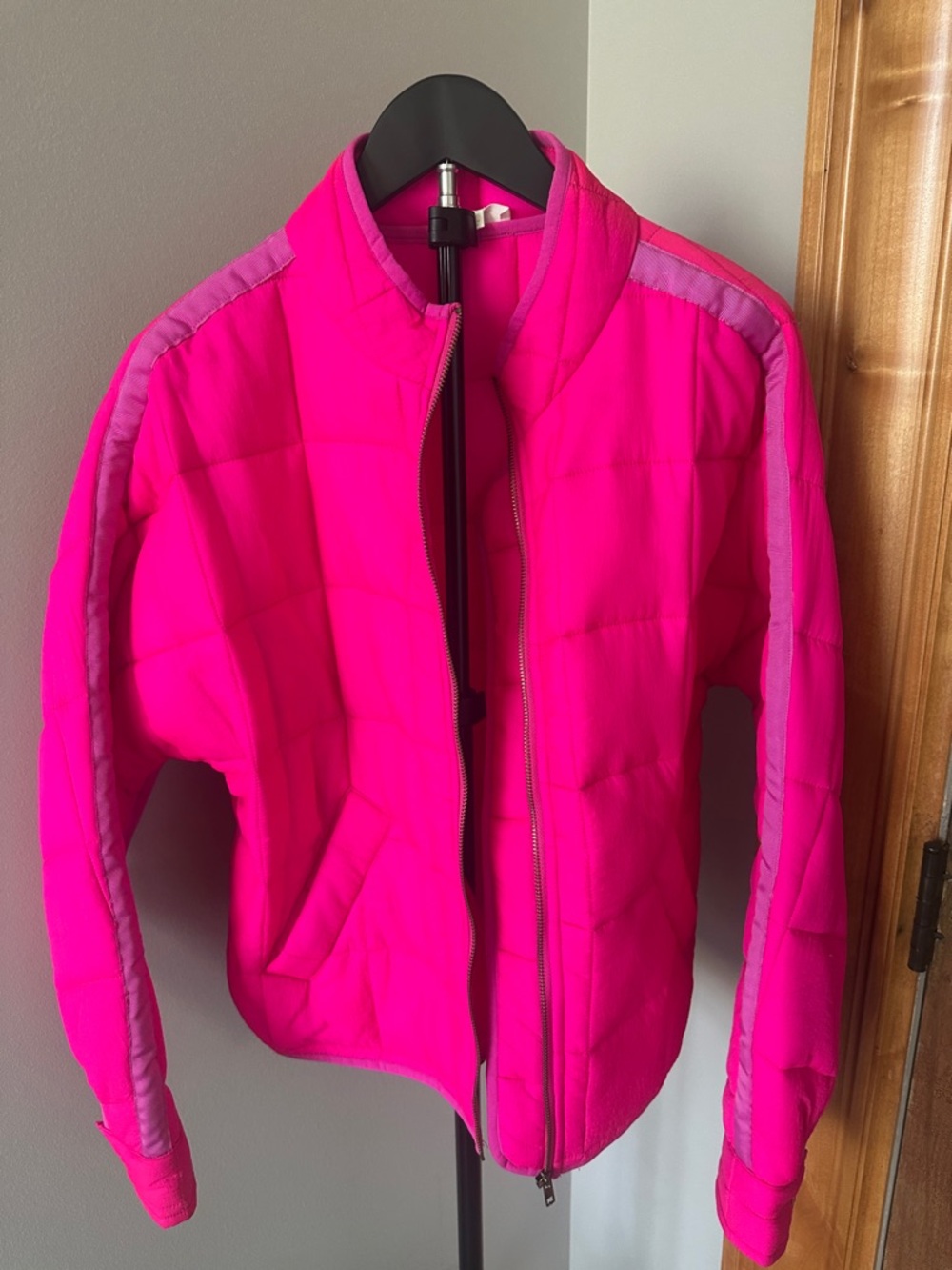 BN Oddi Bright Pink Women's Puffer Jacket Size: S (tag) fits up to 1X